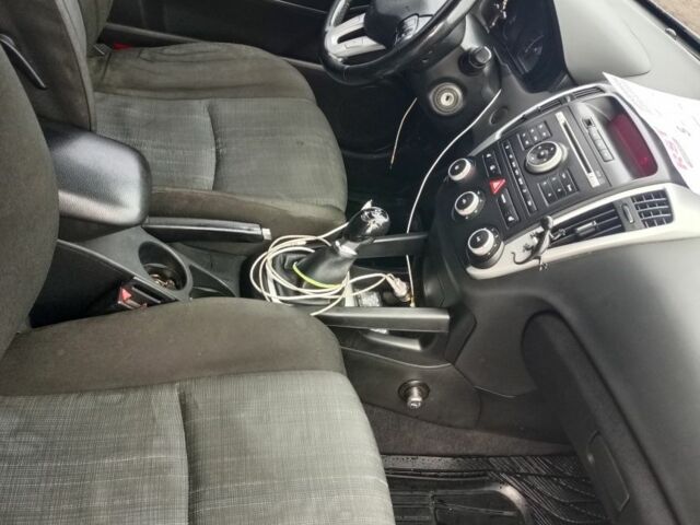 Серый Киа Сид, объемом двигателя 1.4 л и пробегом 347 тыс. км за 6000 $, фото 4 на Automoto.ua