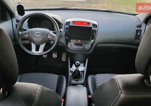 Серый Киа Сид, объемом двигателя 1.6 л и пробегом 249 тыс. км за 7550 $, фото 11 на Automoto.ua