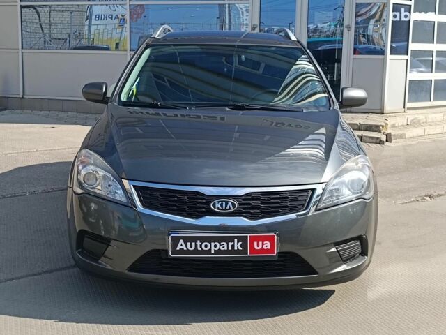 Серый Киа Сид, объемом двигателя 1.4 л и пробегом 220 тыс. км за 7290 $, фото 1 на Automoto.ua