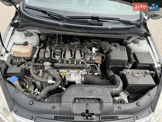 Серый Киа Сид, объемом двигателя 1.9 л и пробегом 177 тыс. км за 7000 $, фото 9 на Automoto.ua
