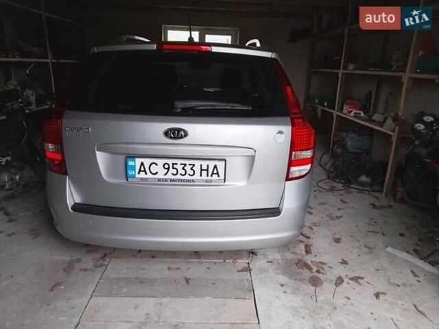 Серый Киа Сид, объемом двигателя 1.59 л и пробегом 130 тыс. км за 6250 $, фото 3 на Automoto.ua