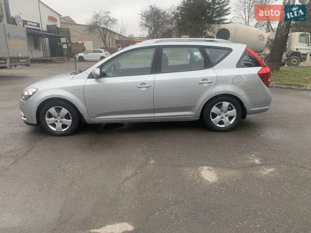Серый Киа Сид, объемом двигателя 1.6 л и пробегом 232 тыс. км за 6200 $, фото 7 на Automoto.ua