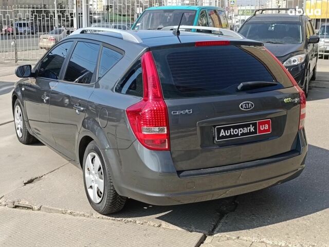 Серый Киа Сид, объемом двигателя 1.4 л и пробегом 220 тыс. км за 7290 $, фото 5 на Automoto.ua