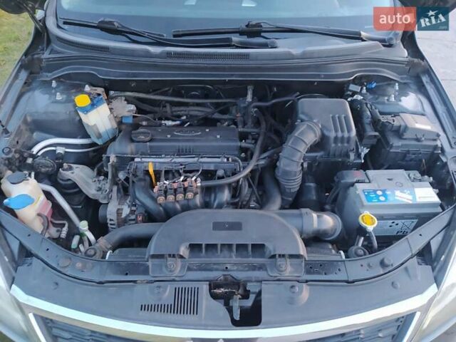 Серый Киа Сид, объемом двигателя 1.4 л и пробегом 227 тыс. км за 5800 $, фото 14 на Automoto.ua