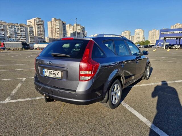 Серый Киа Сид, объемом двигателя 1.6 л и пробегом 282 тыс. км за 6800 $, фото 3 на Automoto.ua