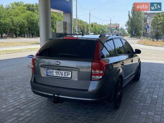 Серый Киа Сид, объемом двигателя 1.58 л и пробегом 331 тыс. км за 5999 $, фото 11 на Automoto.ua