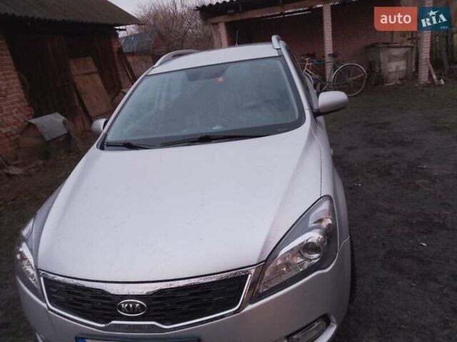 Серый Киа Сид, объемом двигателя 1.59 л и пробегом 130 тыс. км за 6250 $, фото 5 на Automoto.ua