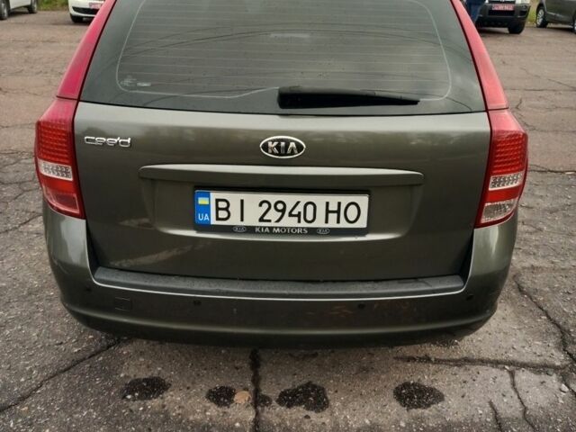 Серый Киа Сид, объемом двигателя 1.4 л и пробегом 347 тыс. км за 6000 $, фото 3 на Automoto.ua