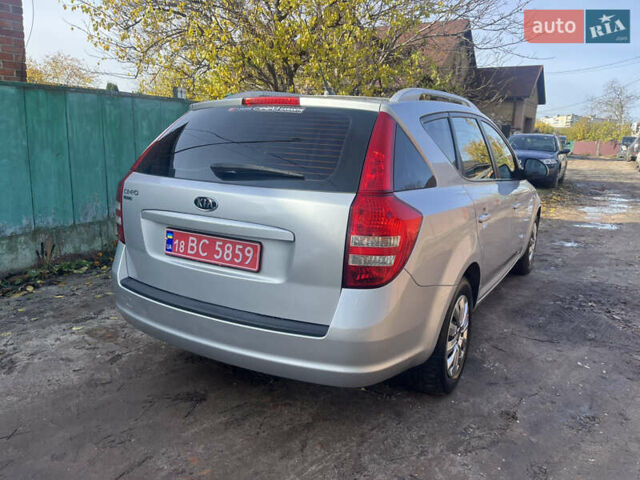 Кіа Сід 2009 у Ахтырке на Automoto.ua Сірий Кіа Сід, об'ємом двигуна 1.6 л та пробігом 226 тис. км за 6445 $, фото 12 на Automoto.ua