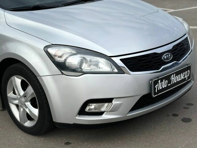 Серый Киа Сид, объемом двигателя 0 л и пробегом 286 тыс. км за 6400 $, фото 1 на Automoto.ua