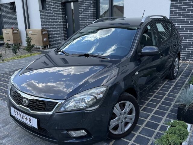 Серый Киа Сид, объемом двигателя 1.4 л и пробегом 274 тыс. км за 4850 $, фото 2 на Automoto.ua