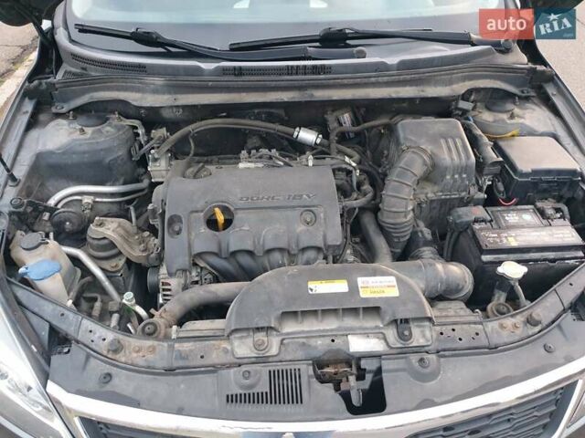 Сірий Кіа Сід, об'ємом двигуна 1.4 л та пробігом 201 тис. км за 6750 $, фото 26 на Automoto.ua