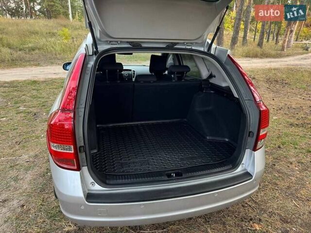 Серый Киа Сид, объемом двигателя 1.6 л и пробегом 313 тыс. км за 6500 $, фото 8 на Automoto.ua