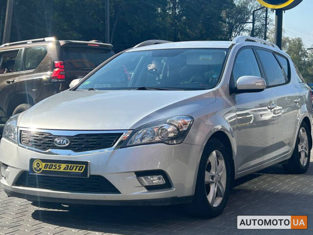 Серый Киа Сид, объемом двигателя 1.6 л и пробегом 164 тыс. км за 8200 $, фото 2 на Automoto.ua