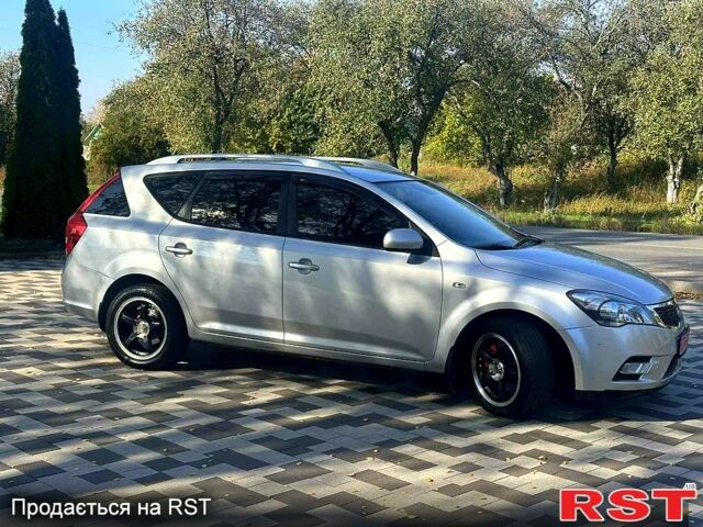Сірий Кіа Сід, об'ємом двигуна 1.6 л та пробігом 271 тис. км за 6800 $, фото 1 на Automoto.ua