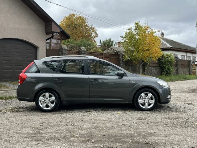 Сірий Кіа Сід, об'ємом двигуна 1.6 л та пробігом 284 тис. км за 5850 $, фото 13 на Automoto.ua