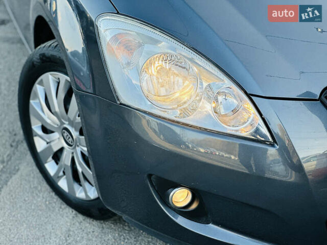 Киа Сид 2009 в Харькове на Automoto.ua Серый Киа Сид, объемом двигателя 1.4 л и пробегом 195 тыс. км за 6600 $, фото 2 на Automoto.ua