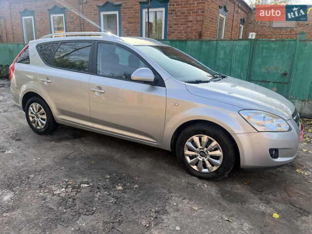 Кіа Сід 2009 у Ахтырке на Automoto.ua Сірий Кіа Сід, об'ємом двигуна 1.6 л та пробігом 226 тис. км за 6445 $, фото 8 на Automoto.ua