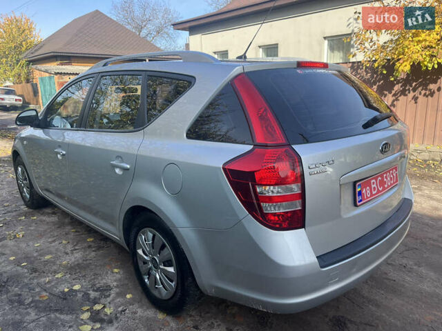 Кіа Сід 2009 у Ахтырке на Automoto.ua Сірий Кіа Сід, об'ємом двигуна 1.6 л та пробігом 226 тис. км за 6445 $, фото 16 на Automoto.ua