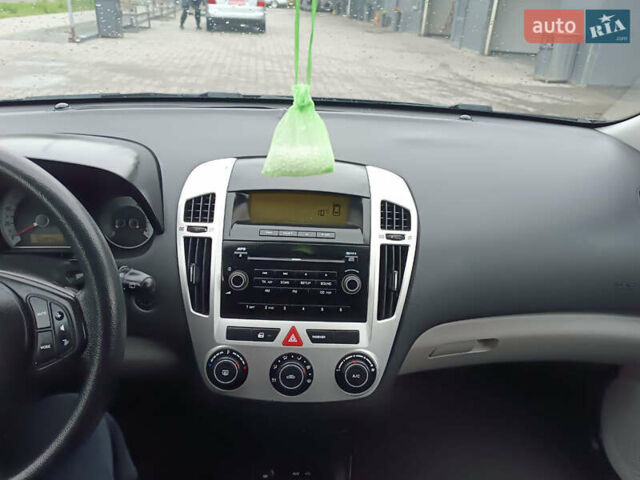 Серый Киа Сид, объемом двигателя 1.4 л и пробегом 161 тыс. км за 6299 $, фото 74 на Automoto.ua