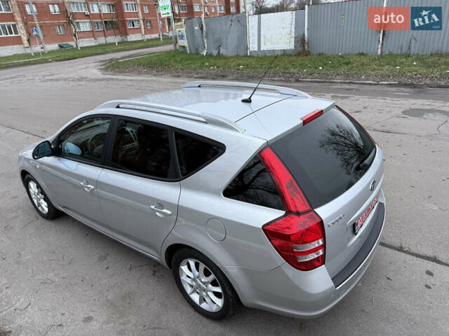 Серый Киа Сид, объемом двигателя 1.4 л и пробегом 143 тыс. км за 6500 $, фото 14 на Automoto.ua