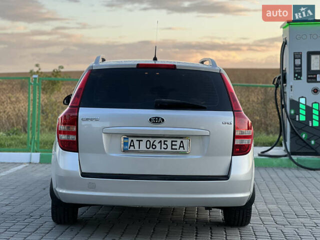 Серый Киа Сид, объемом двигателя 1.6 л и пробегом 263 тыс. км за 5850 $, фото 33 на Automoto.ua