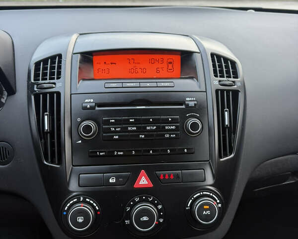 Сірий Кіа Сід, об'ємом двигуна 1.6 л та пробігом 180 тис. км за 5999 $, фото 30 на Automoto.ua