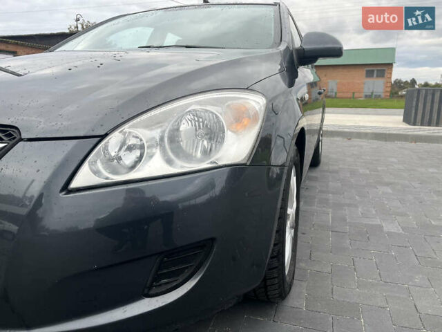 Серый Киа Сид, объемом двигателя 1.6 л и пробегом 178 тыс. км за 5899 $, фото 6 на Automoto.ua