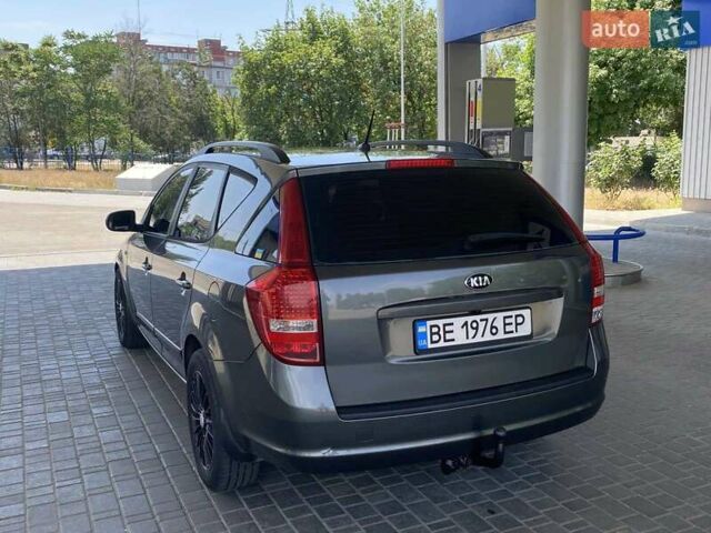 Серый Киа Сид, объемом двигателя 1.58 л и пробегом 331 тыс. км за 5999 $, фото 14 на Automoto.ua