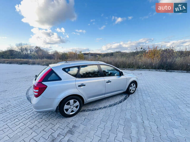 Серый Киа Сид, объемом двигателя 2 л и пробегом 187 тыс. км за 4999 $, фото 10 на Automoto.ua