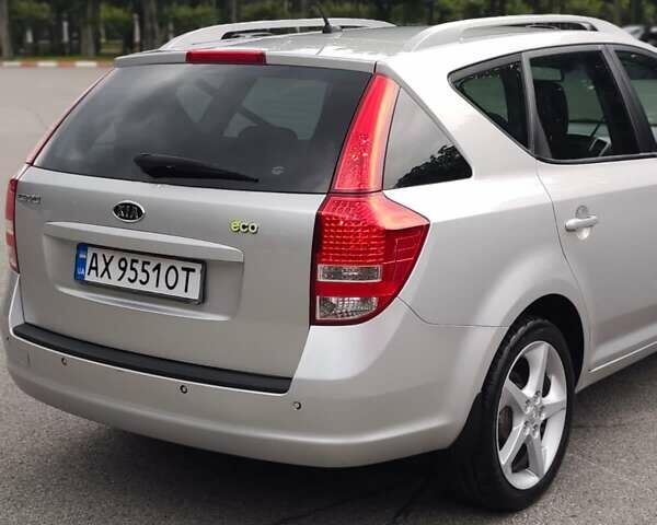 Сірий Кіа Сід, об'ємом двигуна 1.58 л та пробігом 240 тис. км за 6850 $, фото 2 на Automoto.ua