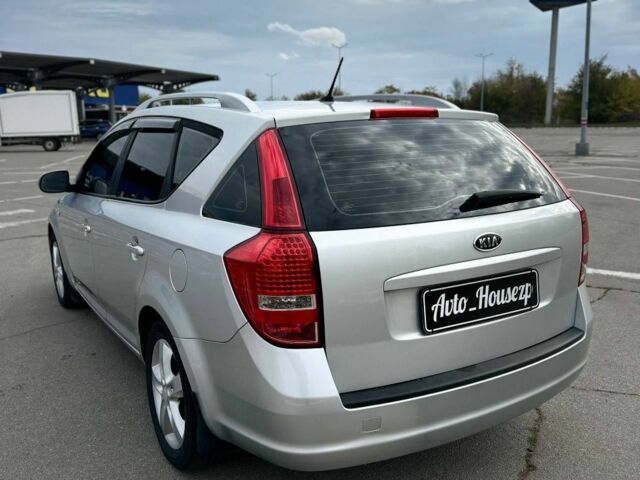 Серый Киа Сид, объемом двигателя 0 л и пробегом 286 тыс. км за 6400 $, фото 4 на Automoto.ua