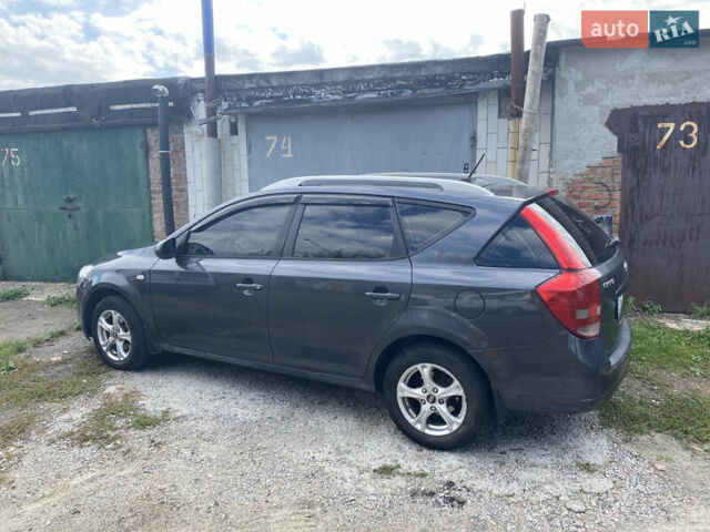 Серый Киа Сид, объемом двигателя 1.6 л и пробегом 259 тыс. км за 5700 $, фото 9 на Automoto.ua