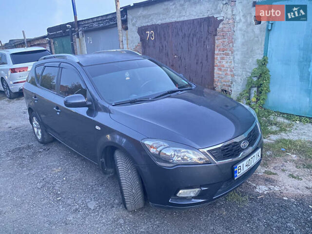 Серый Киа Сид, объемом двигателя 1.6 л и пробегом 259 тыс. км за 5700 $, фото 6 на Automoto.ua