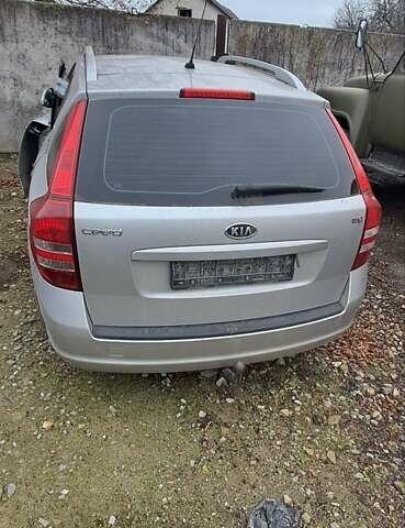 Сірий Кіа Сід, об'ємом двигуна 1.4 л та пробігом 220 тис. км за 1600 $, фото 3 на Automoto.ua