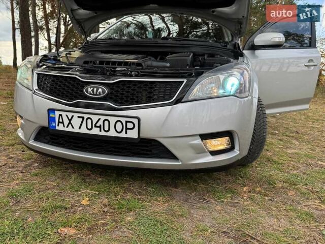 Серый Киа Сид, объемом двигателя 1.6 л и пробегом 313 тыс. км за 6500 $, фото 10 на Automoto.ua