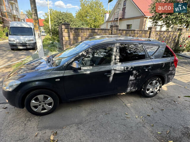 Сірий Кіа Сід, об'ємом двигуна 1.4 л та пробігом 300 тис. км за 4950 $, фото 6 на Automoto.ua