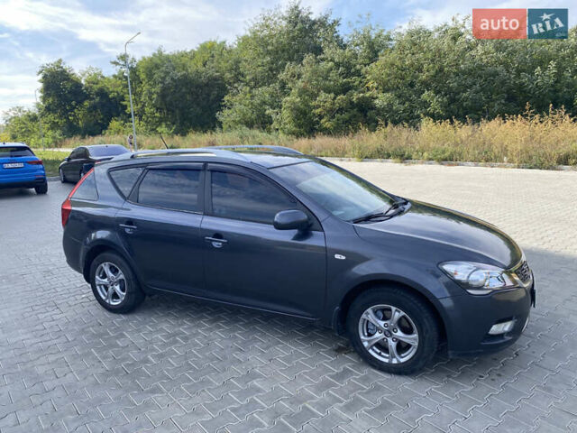 Серый Киа Сид, объемом двигателя 1.6 л и пробегом 259 тыс. км за 5700 $, фото 33 на Automoto.ua