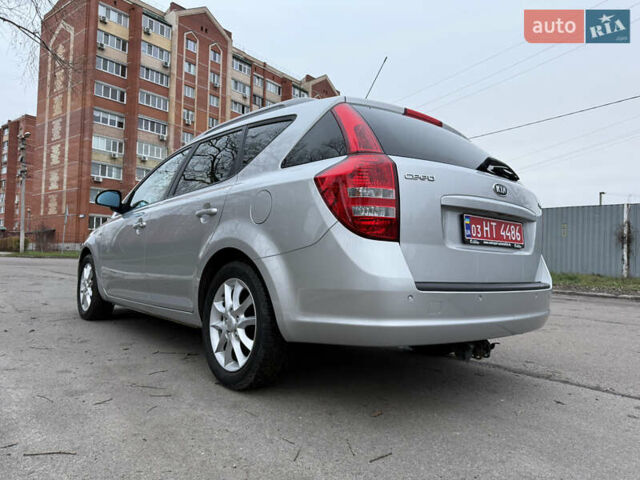 Серый Киа Сид, объемом двигателя 1.4 л и пробегом 143 тыс. км за 6500 $, фото 10 на Automoto.ua