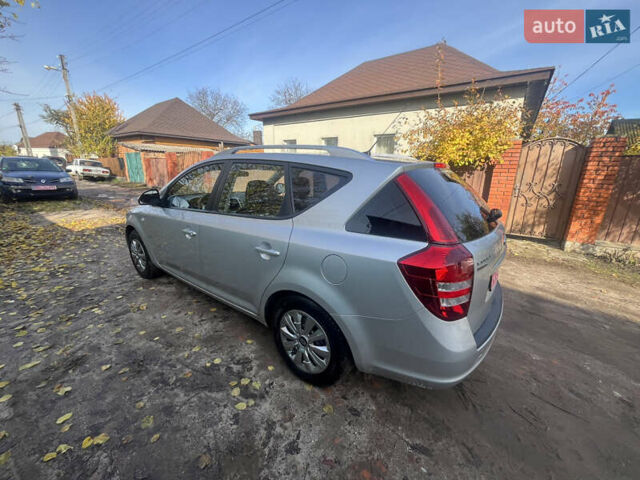 Кіа Сід 2009 у Ахтырке на Automoto.ua Сірий Кіа Сід, об'ємом двигуна 1.6 л та пробігом 226 тис. км за 6445 $, фото 18 на Automoto.ua