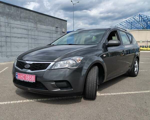 Сірий Кіа Сід, об'ємом двигуна 1.6 л та пробігом 114 тис. км за 7200 $, фото 7 на Automoto.ua