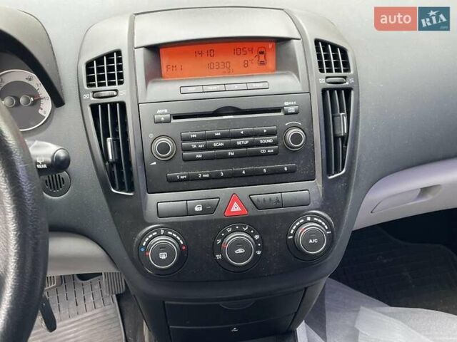 Кіа Сід 2009 у Львові на Automoto.ua Сірий Кіа Сід, об'ємом двигуна 1.59 л та пробігом 129 тис. км за 2999 $, фото 15 на Automoto.ua