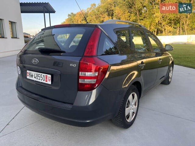 Серый Киа Сид, объемом двигателя 1.4 л и пробегом 160 тыс. км за 5550 $, фото 3 на Automoto.ua