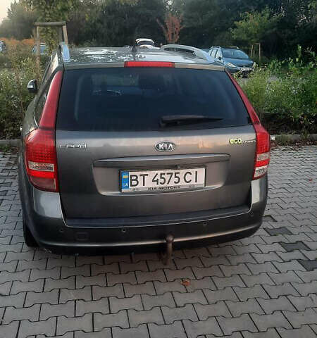 Сірий Кіа Сід, об'ємом двигуна 1.6 л та пробігом 307 тис. км за 6010 $, фото 1 на Automoto.ua