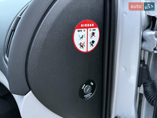 Серый Киа Сид, объемом двигателя 1.4 л и пробегом 143 тыс. км за 6500 $, фото 41 на Automoto.ua