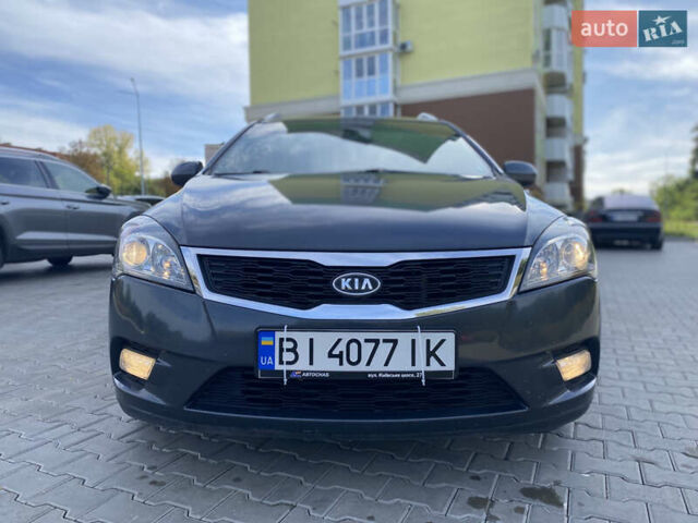 Серый Киа Сид, объемом двигателя 1.6 л и пробегом 259 тыс. км за 5700 $, фото 21 на Automoto.ua