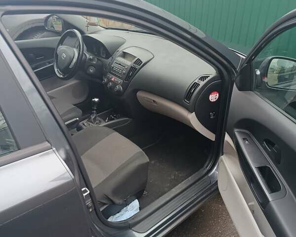 Серый Киа Сид, объемом двигателя 1.4 л и пробегом 159 тыс. км за 7900 $, фото 9 на Automoto.ua