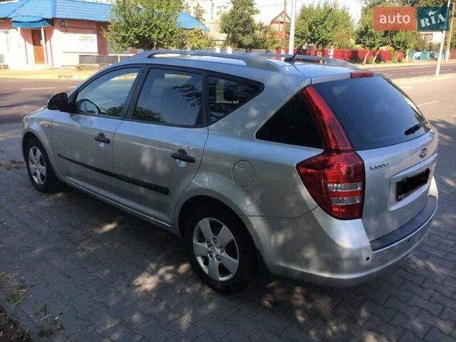 Серый Киа Сид, объемом двигателя 1.6 л и пробегом 200 тыс. км за 6300 $, фото 5 на Automoto.ua