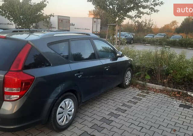 Сірий Кіа Сід, об'ємом двигуна 1.6 л та пробігом 307 тис. км за 6010 $, фото 2 на Automoto.ua