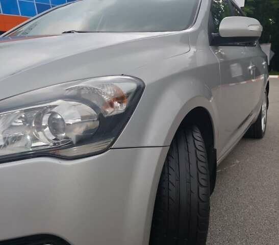 Сірий Кіа Сід, об'ємом двигуна 1.58 л та пробігом 240 тис. км за 6850 $, фото 1 на Automoto.ua